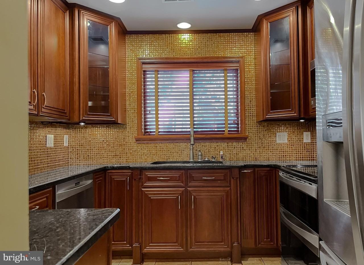 44678 Willow Oak Court - Photo 5 of 41