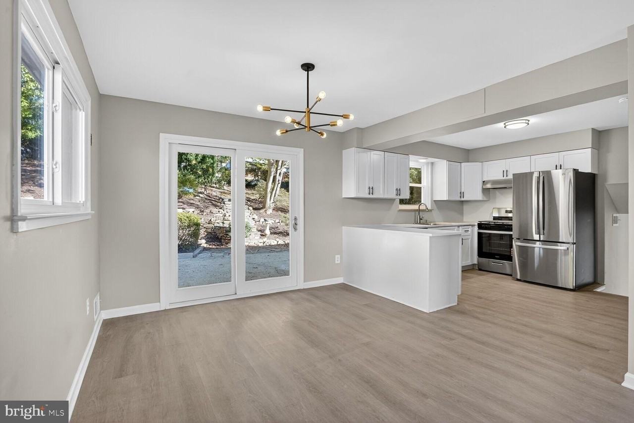 5307 Kepler Ln - Photo 5 of 32