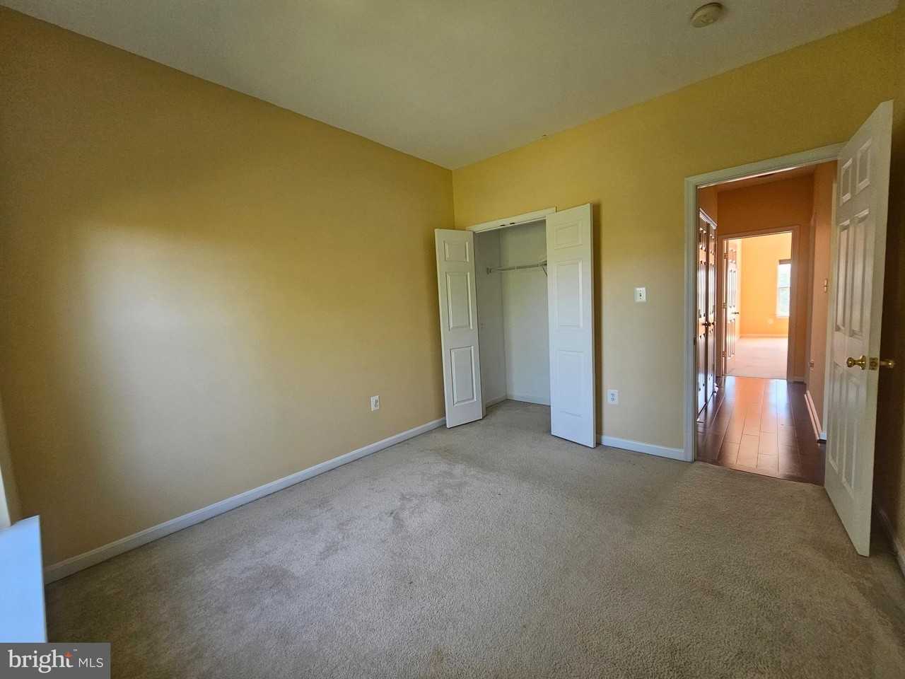 44259 Huron Terrace - Photo 3 of 14