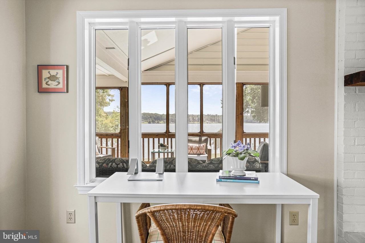 638 Marlborough Point Road - Photo 5 of 50