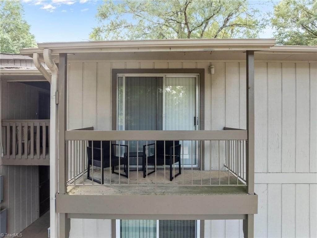 2230 Sunderland Rd #37E - Photo 5 of 30