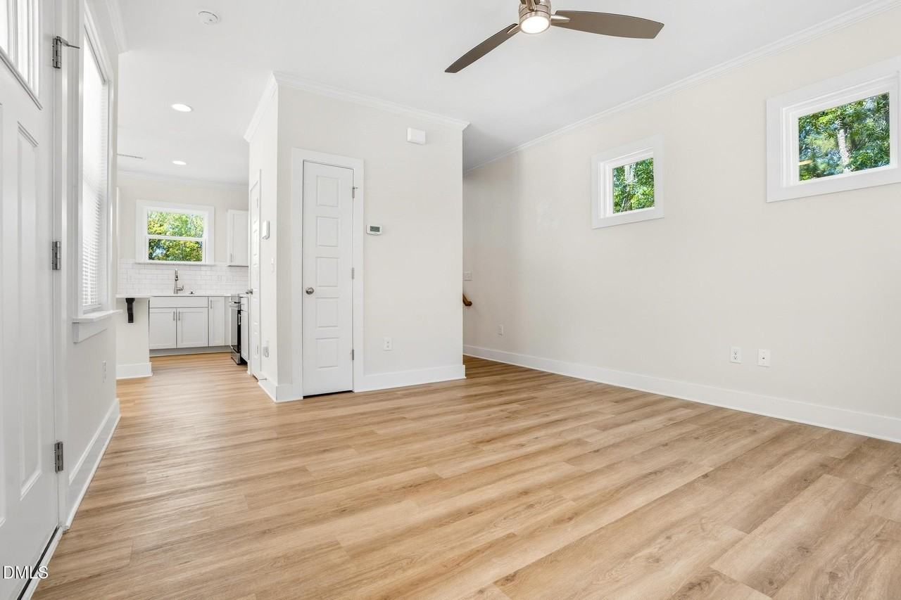 551 Homeland Ave - Photo 2 of 32