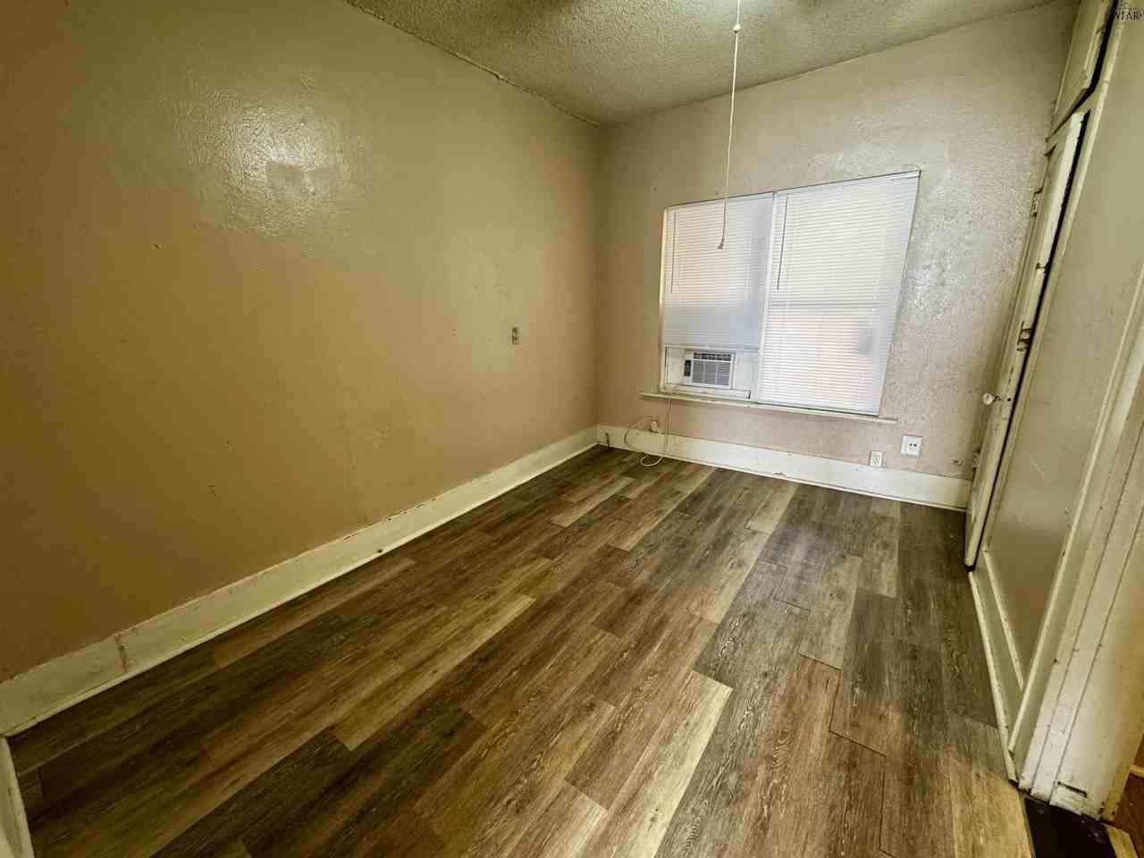 1205 Austin St #3 - Photo 2 of 8