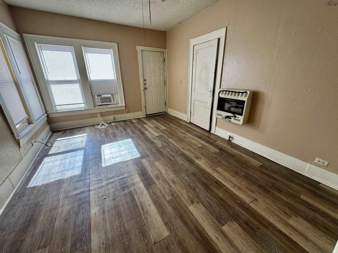 1205 Austin St #3 - Photo 5 of 8