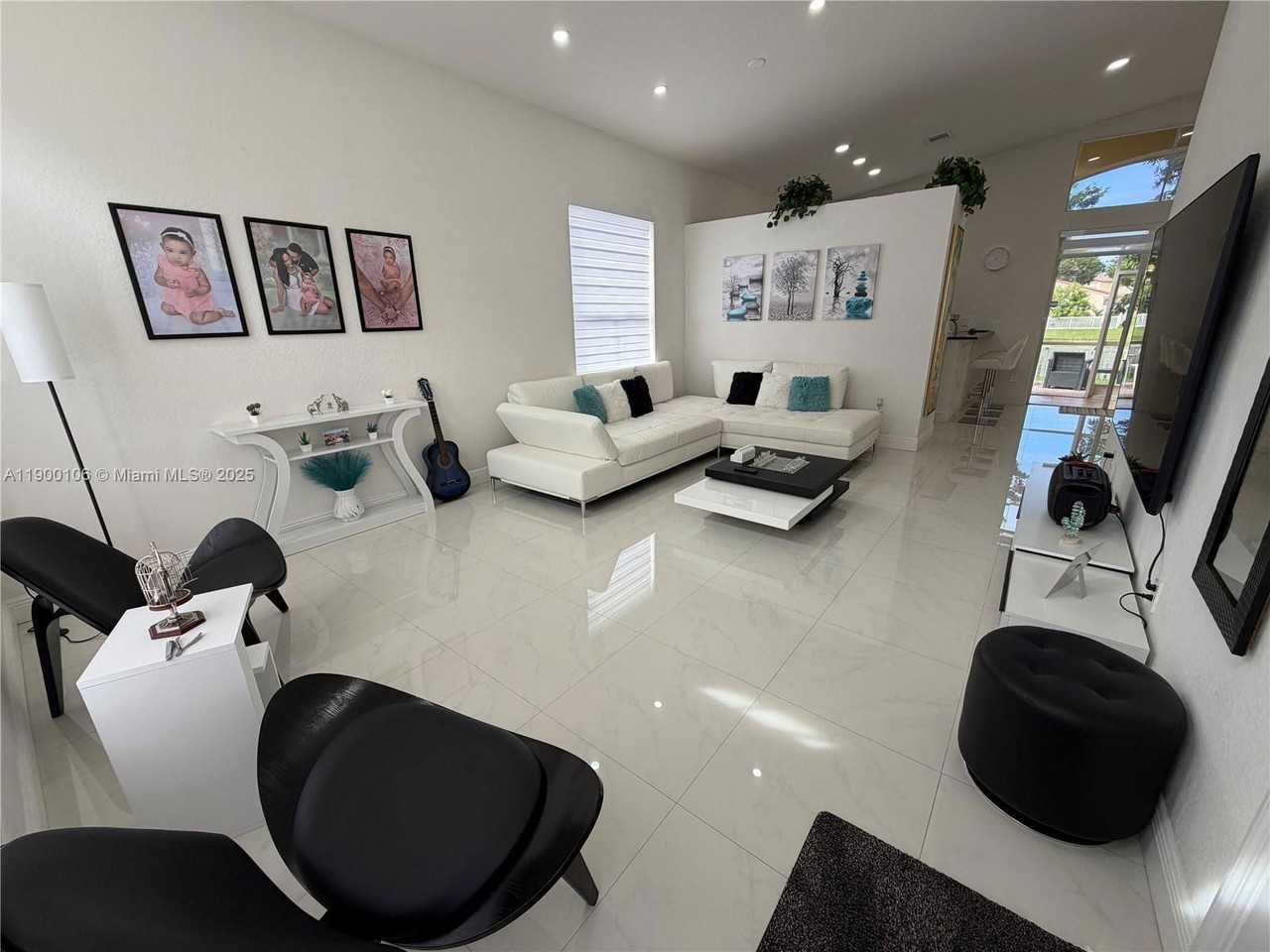 2330 Sw 132nd Way - Photo 2 of 8