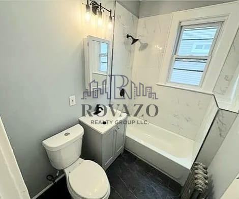 25 Underwood St #1R - Photo 2 of 5