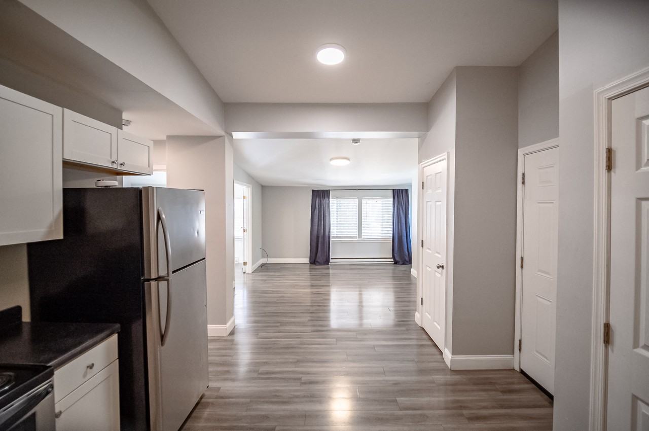 419 Woodward Street - Photo 5 of 14