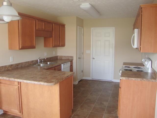 1947 Odessa Ave - Photo 6 of 10