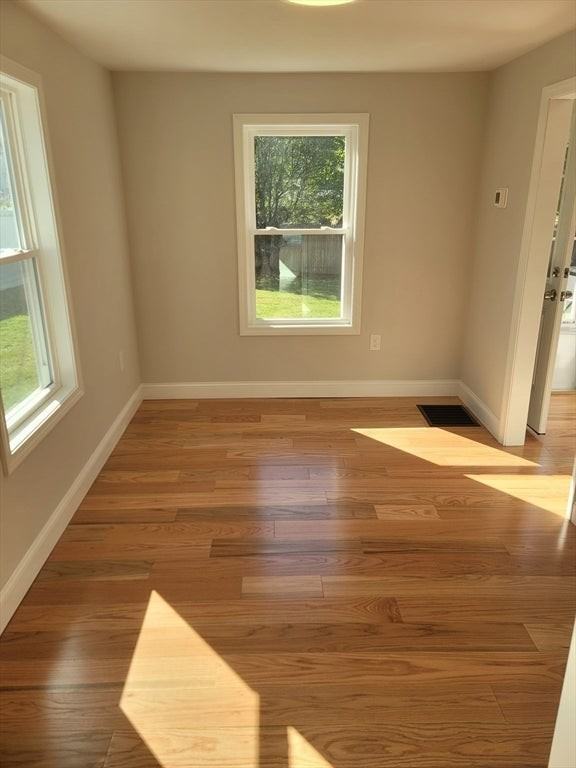 98 Uncatena Ave - Photo 4 of 11