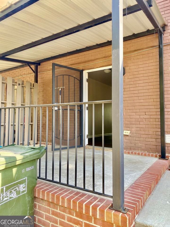 493 King Arnold St - Photo 3 of 7