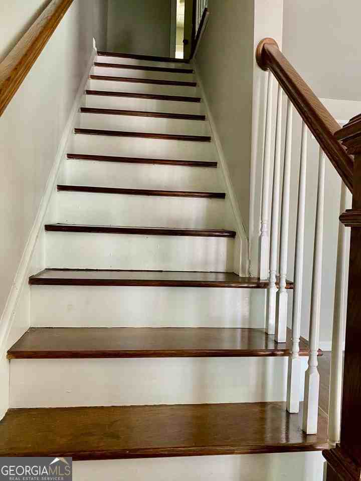 493 King Arnold St - Photo 4 of 7