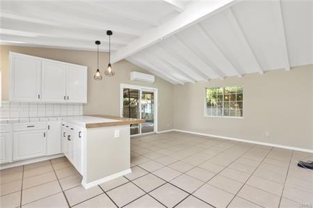 905 North Holly Street - Photo 4 of 29