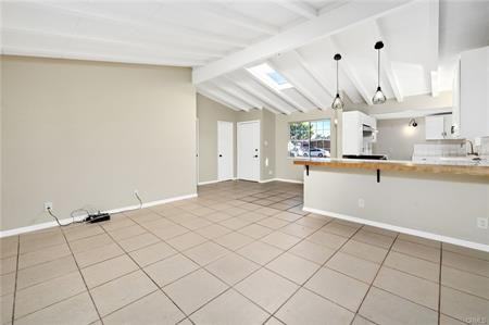 905 North Holly Street - Photo 6 of 29