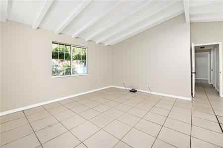 905 North Holly Street - Photo 7 of 29