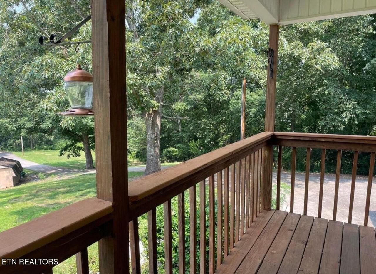 137 Old James Ferry Rd - Photo 3 of 9