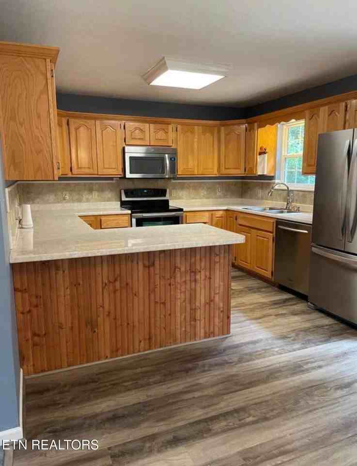 137 Old James Ferry Rd - Photo 6 of 9