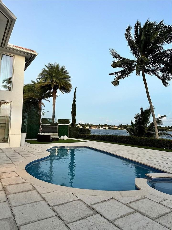 6801 Nw 113th Ct - Photo 5 of 8