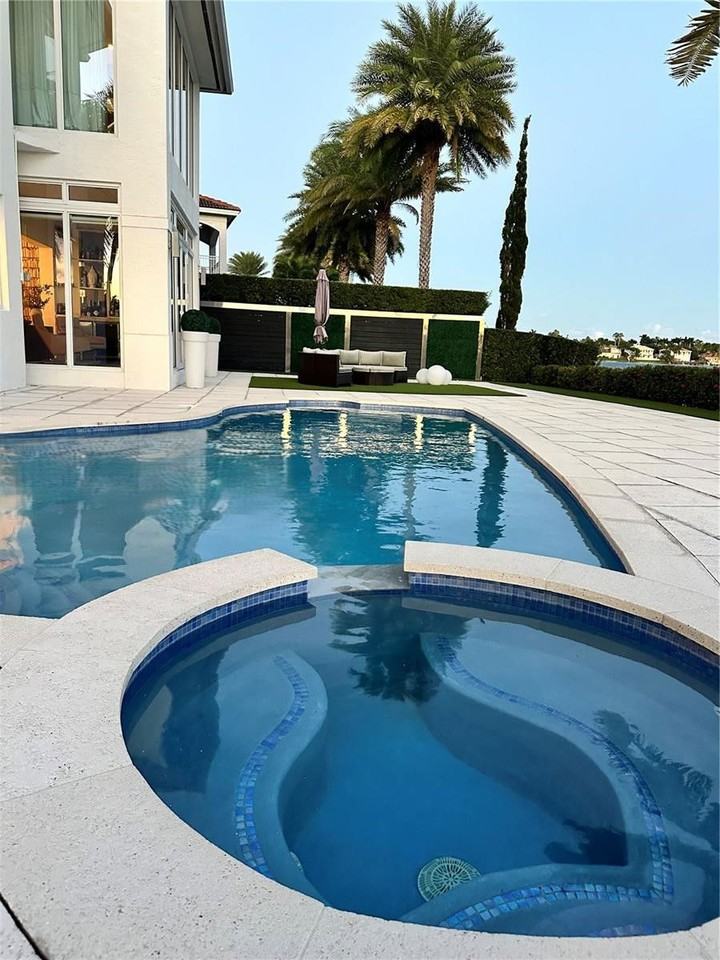 6801 Nw 113th Ct - Photo 6 of 8