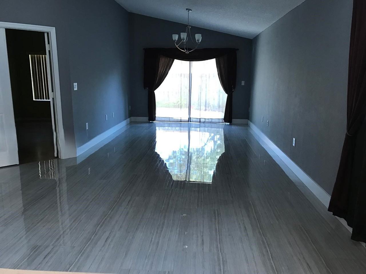 16405 Sapphire St - Photo 3 of 8