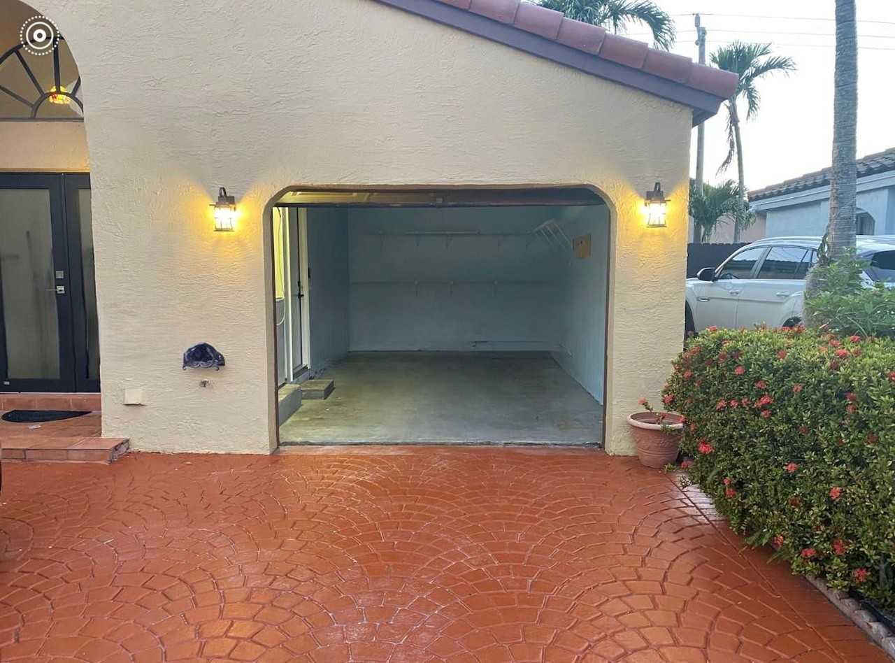 8910 Sw 4th Ln - Photo 2 of 8