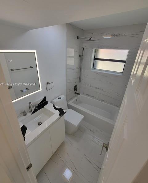 10034 Nw 6th St #204 - Photo 6 of 8