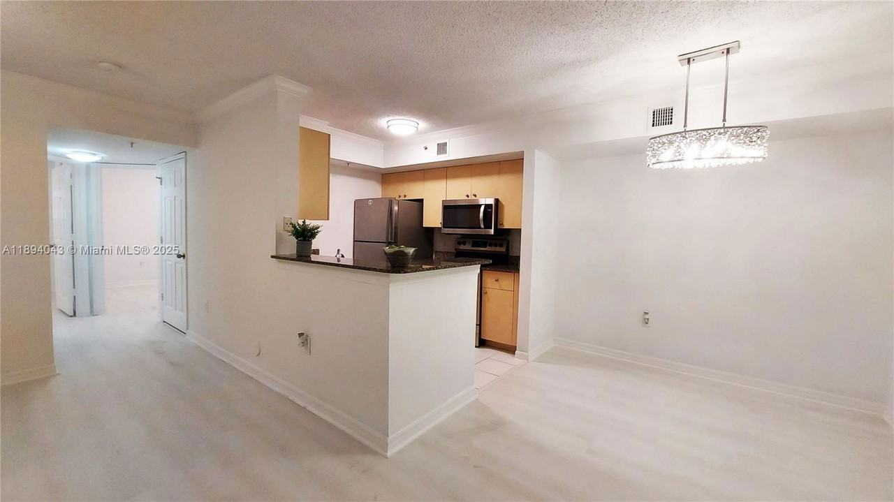 2457 Centergate Dr #108 - Photo 5 of 8