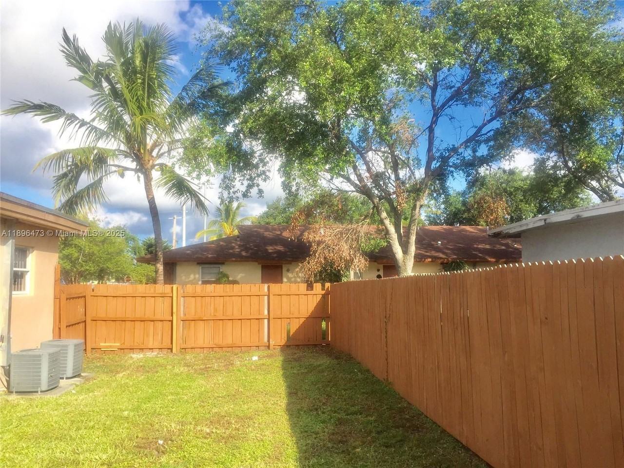 825 Nw 9th St #825 - Photo 2 of 8