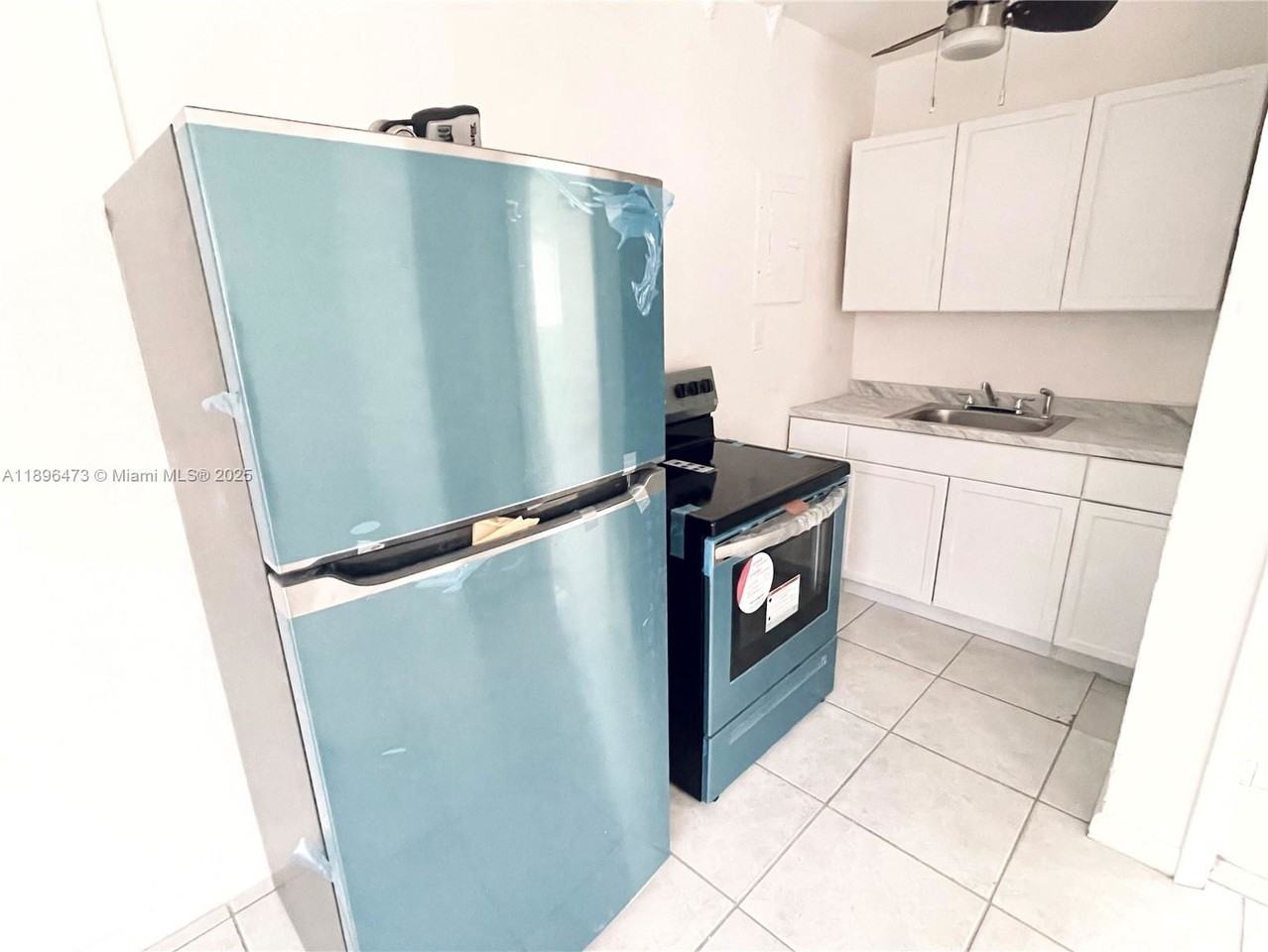 825 Nw 9th St #825 - Photo 6 of 8