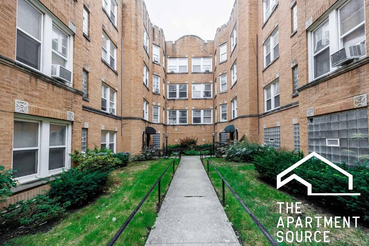 5028 N Springfield Ave #2E - Photo 7 of 8