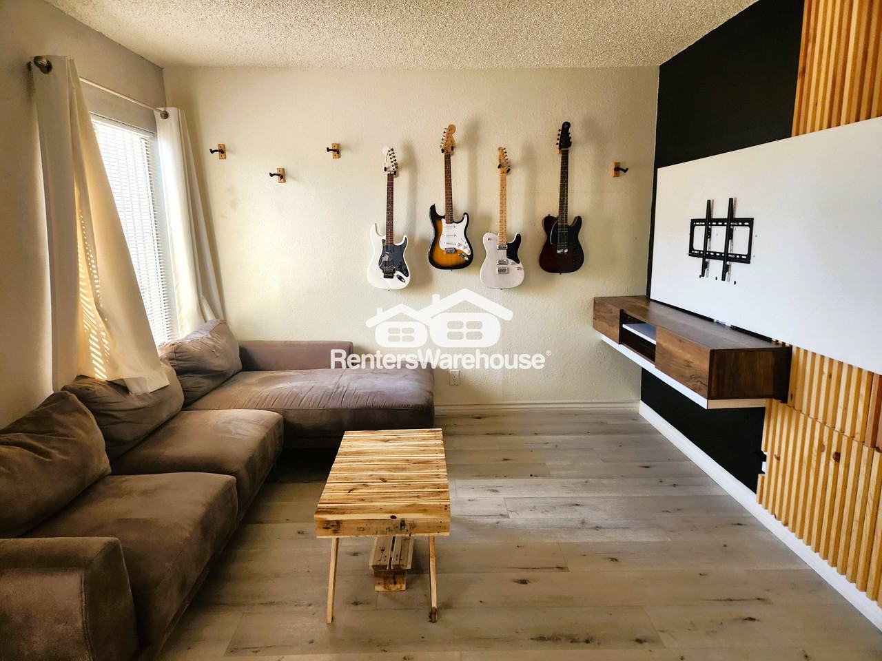 6020 Carmen Boulevard - Photo 7 of 34