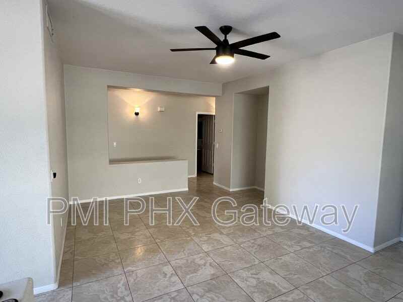 3726 E Bruce Ct - Photo 4 of 17