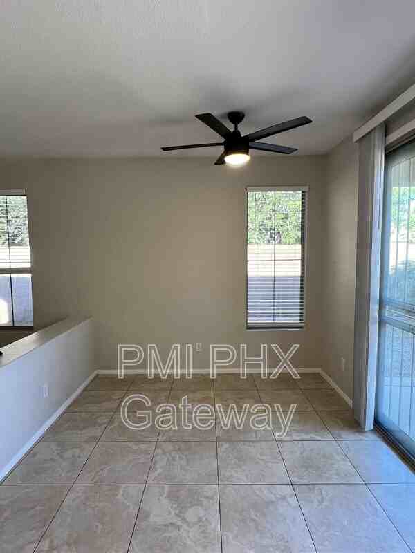 3726 E Bruce Ct - Photo 5 of 17