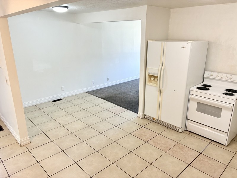 631 Northeast - Photo 4 of 33