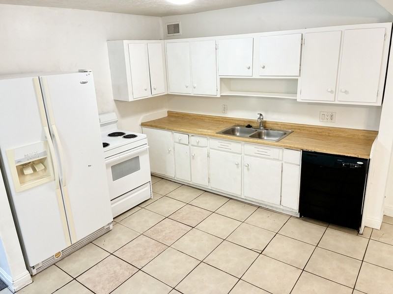 631 Northeast - Photo 6 of 33