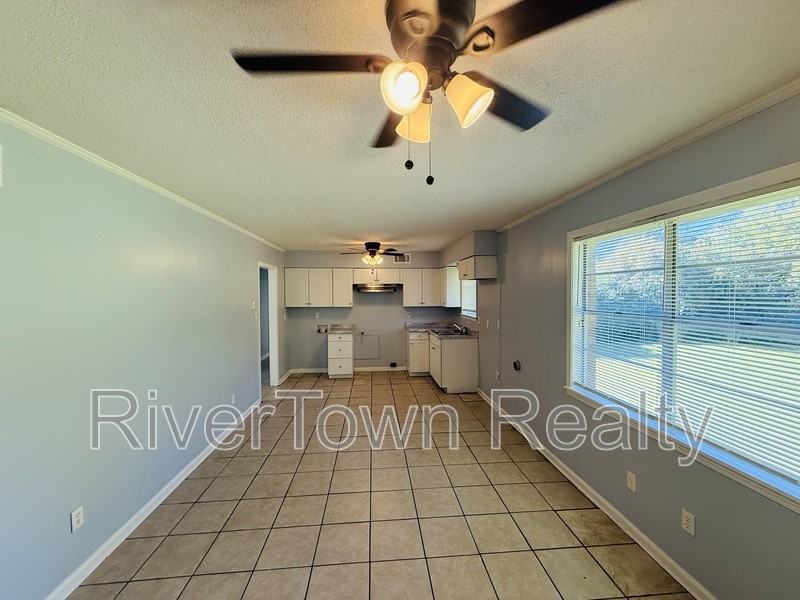 4015 N Trezevant St - Photo 3 of 7