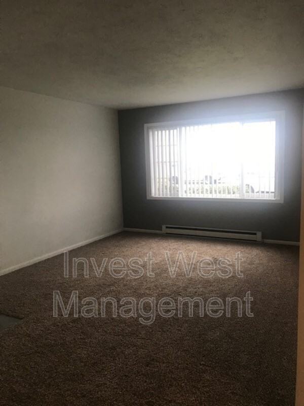 1630 11th Ave - Photo 2 of 15