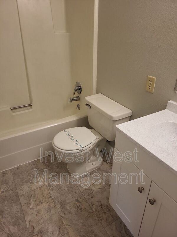 9100 Neavenue #7 - Photo 6 of 15