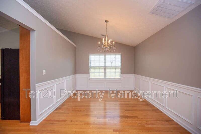 6 Woodmere Ct - Photo 3 of 25