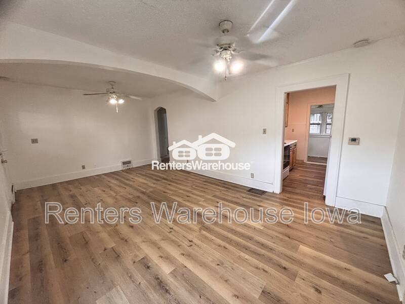 1229 Merle Hay Rd - Photo 6 of 15