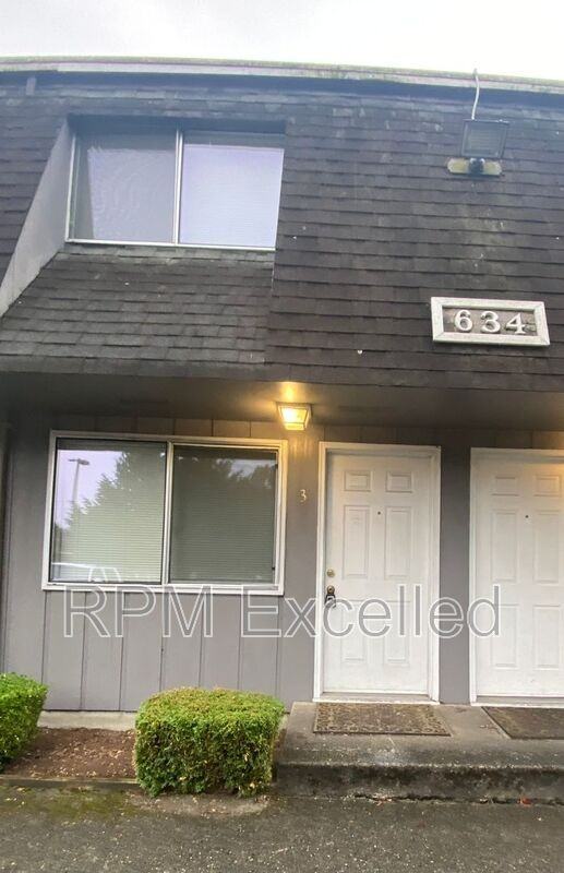 634 M St Ne #3 - Photo 2 of 15