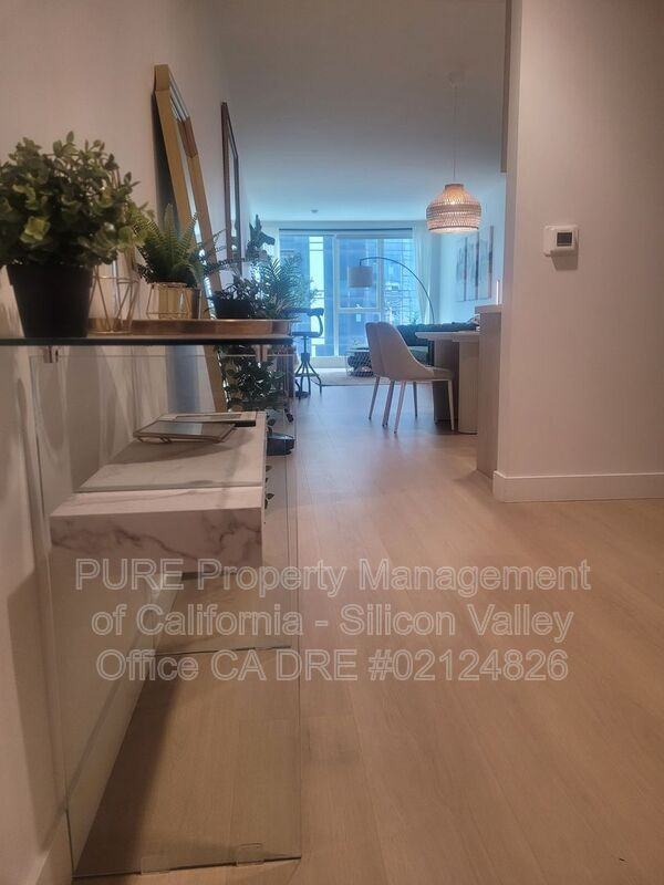 188 W Saint James St #10811 - Photo 2 of 10