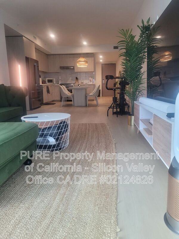 188 W Saint James St #10811 - Photo 5 of 10