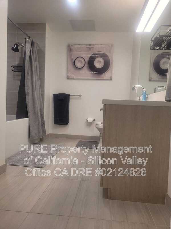 188 W Saint James St #10811 - Photo 7 of 10