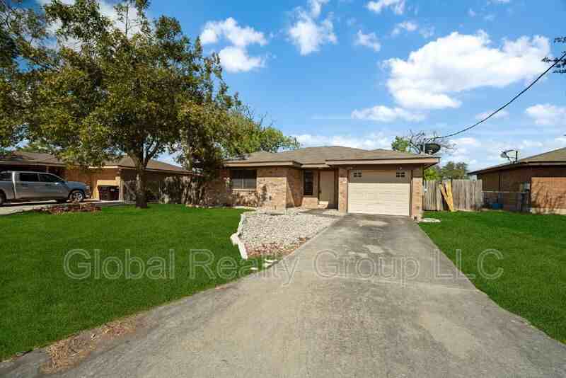 309 Meadow Dr - Photo 3 of 24