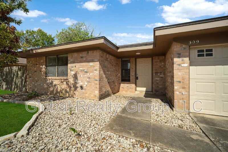 309 Meadow Dr - Photo 4 of 24