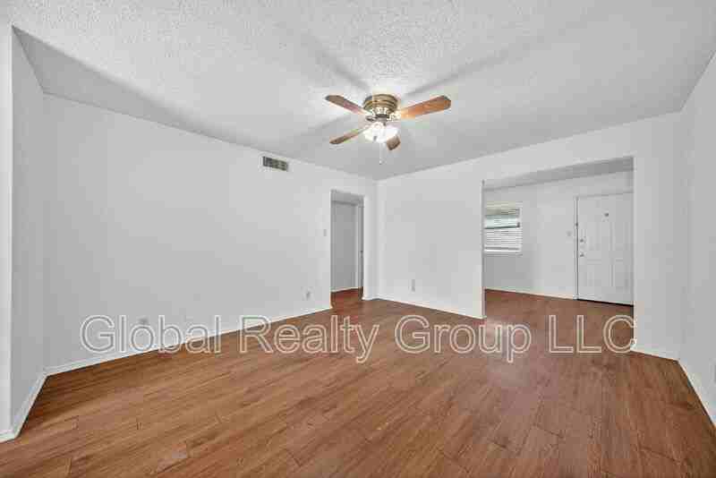 309 Meadow Dr - Photo 5 of 24