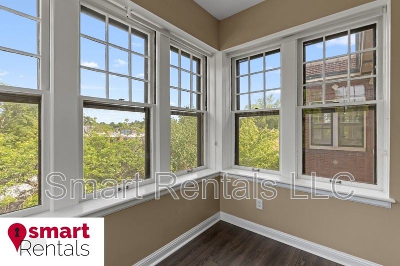 2161 Thurman Avenue - Photo 5 of 22