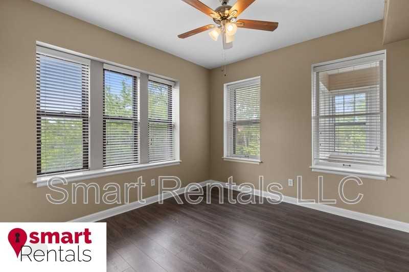 2161 Thurman Avenue - Photo 6 of 22