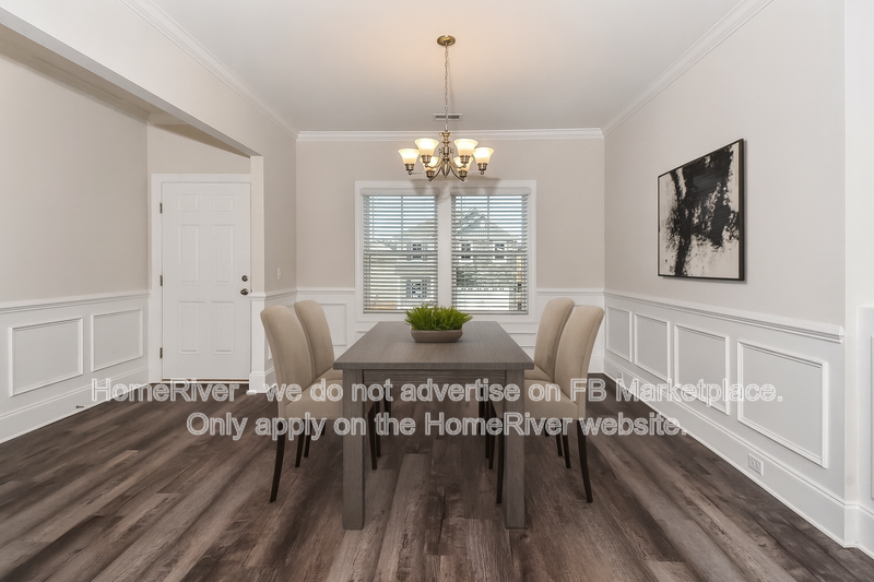 505 Mitscher Way - Photo 4 of 29