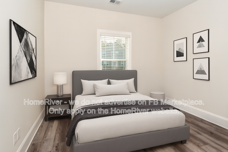 505 Mitscher Way - Photo 6 of 29